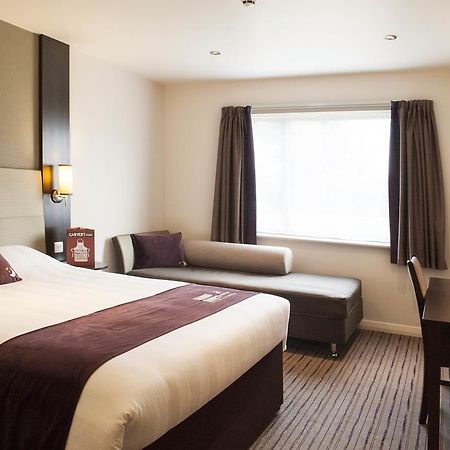 Premier Inn Manchester - Prestwich Buitenkant foto
