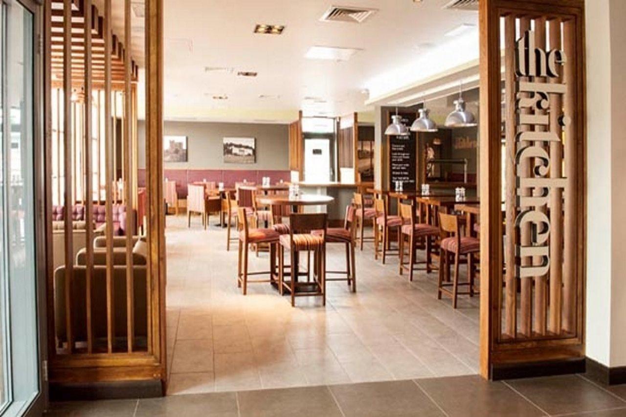 Premier Inn Manchester - Prestwich Buitenkant foto