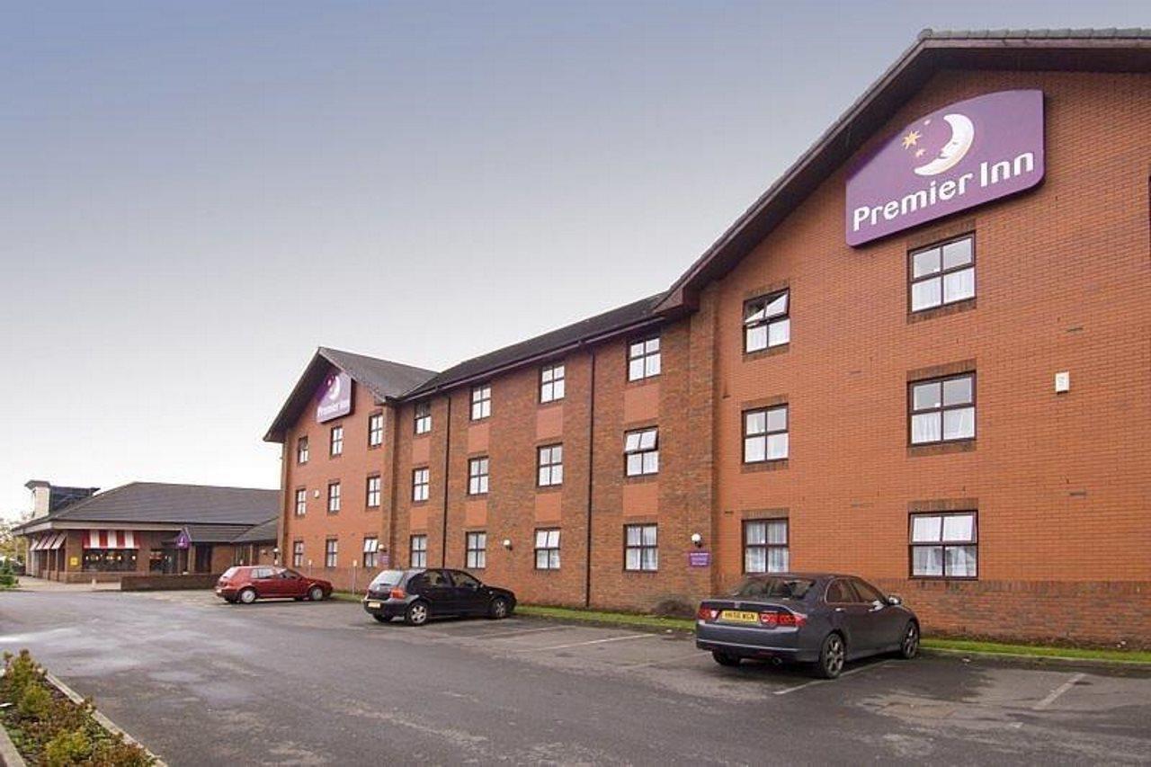 Premier Inn Manchester - Prestwich Buitenkant foto