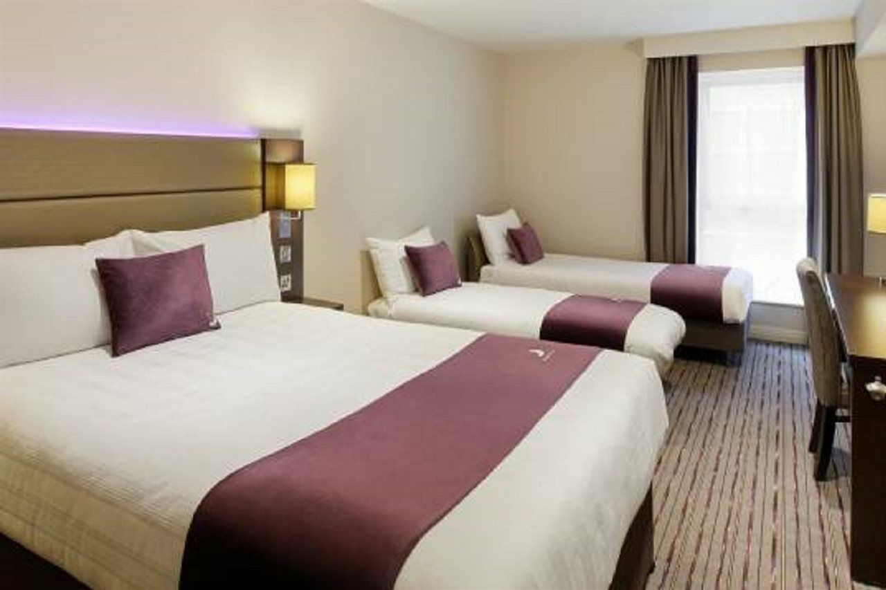 Premier Inn Manchester - Prestwich Buitenkant foto